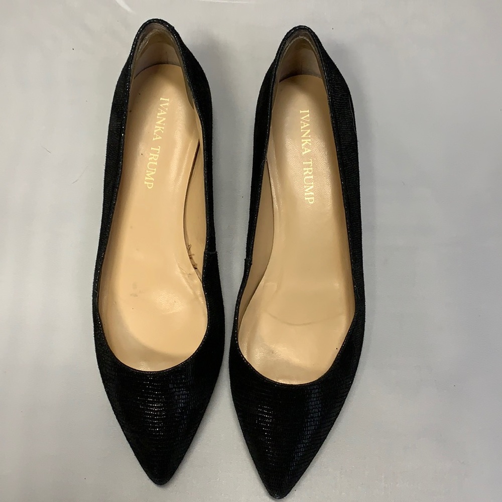 IVANKA TRUMP black flats soft leather